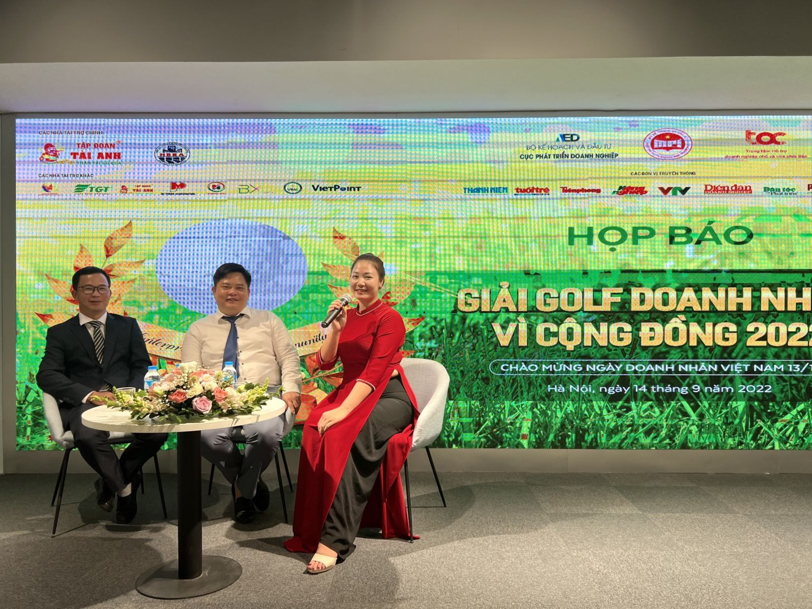 Ban tổ chức Họp báo công bố“Giải GOLF Doanh nhân vì cộng đồng 2022”