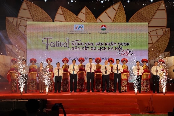 Lễ khai mạc “Festival nông sản, sản phẩm OCOP gắn kết du lịch Hà Nội năm 2022” tối 16/9 tại Bà Vì