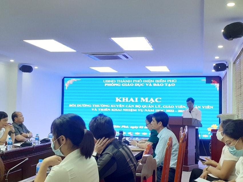 Khai mạc bồi dưỡng thường xuyên CBQL GV và triển khai nhiệm vụ năm học (2022 – 2023)