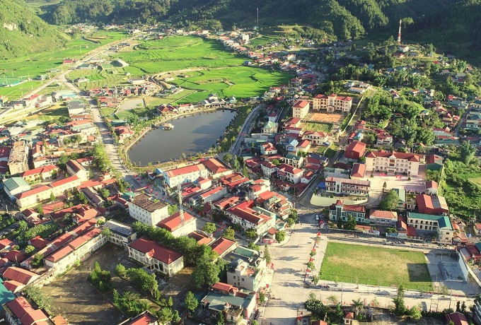 Nhờ trú trọng đầu tư, hoàn thiện hạ tầng mà kinh tế huyện Sìn Hồ có nhiều khởi sắc