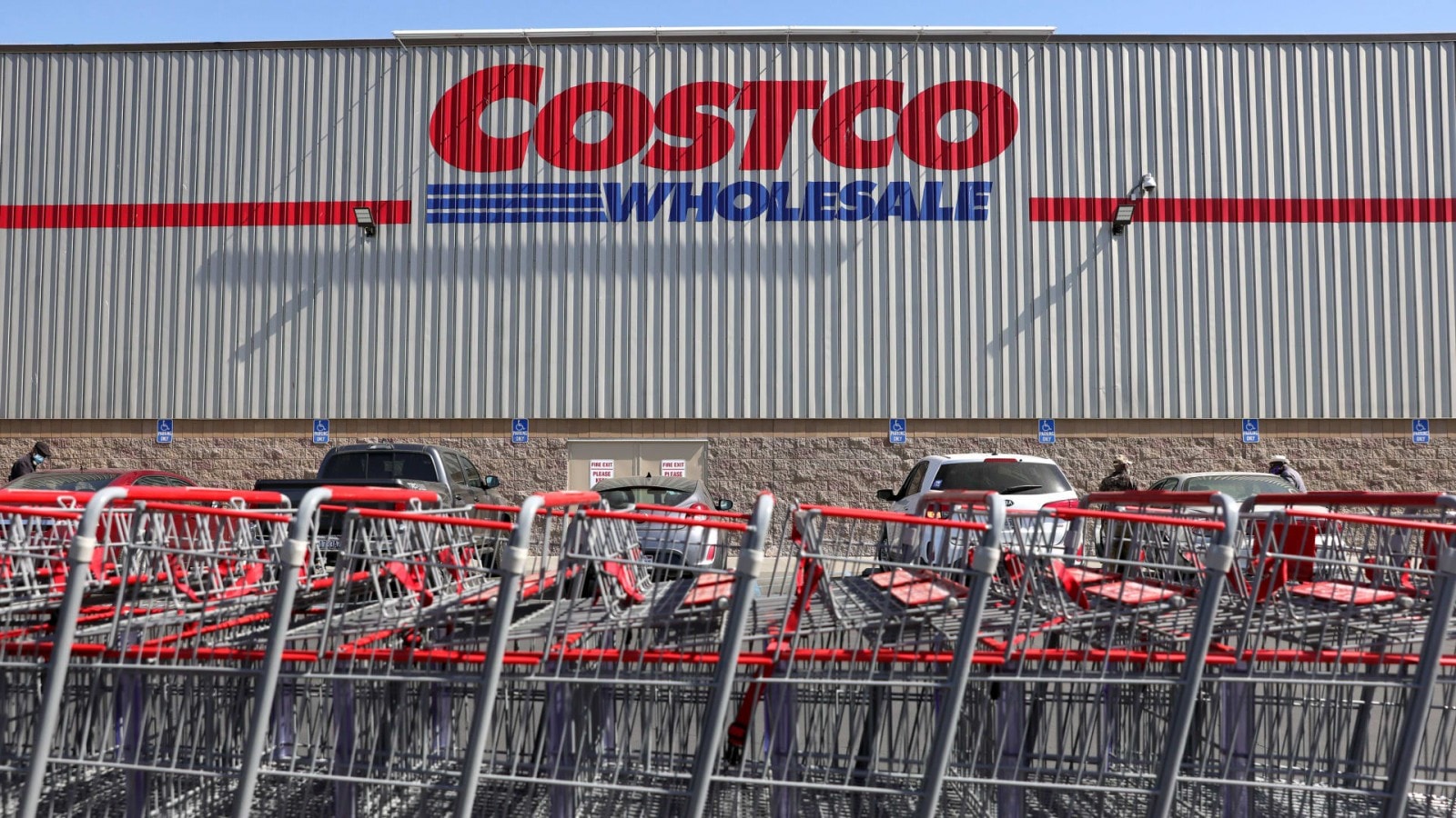 Chiến lược của Costco đối với hàng hóa được cung cấp tại các nhà kho là “càng ít càng tốt”.