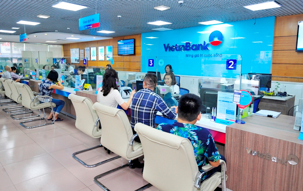 Nhiều khoản nợ xấu được VietinBank rao bán với giá khởi điểm chỉ bằng 40-50% dư nợ gốc.