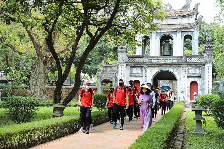9 tháng năm nay, tổng lượng khách du lịch đến Thủ đô ước đạt gần 13,9 triệu lượt, tăng hơn 4 lần so với cùng kỳ năm ngoái.