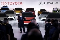 Ford, Volkswagen và Toyota quyết đấu Tesla trên chiến trường ôtô điện
