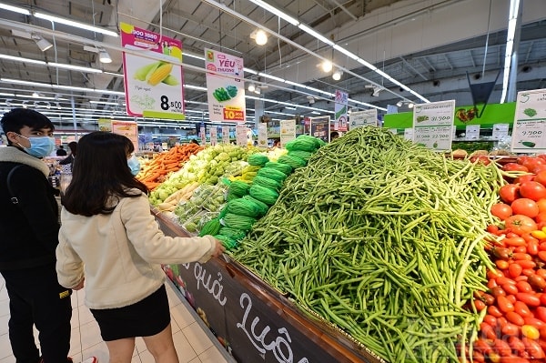 Khó khăn cho hàng nội là như vậy, trong khi các hãng hàng hoá nhập khẩu, hoặc sản xuất ở Việt Nam thông qua đầu tư liên doanh lại có rất nhiều thuận lợi. Ảnh minh hoạ: Quốc Tuấn