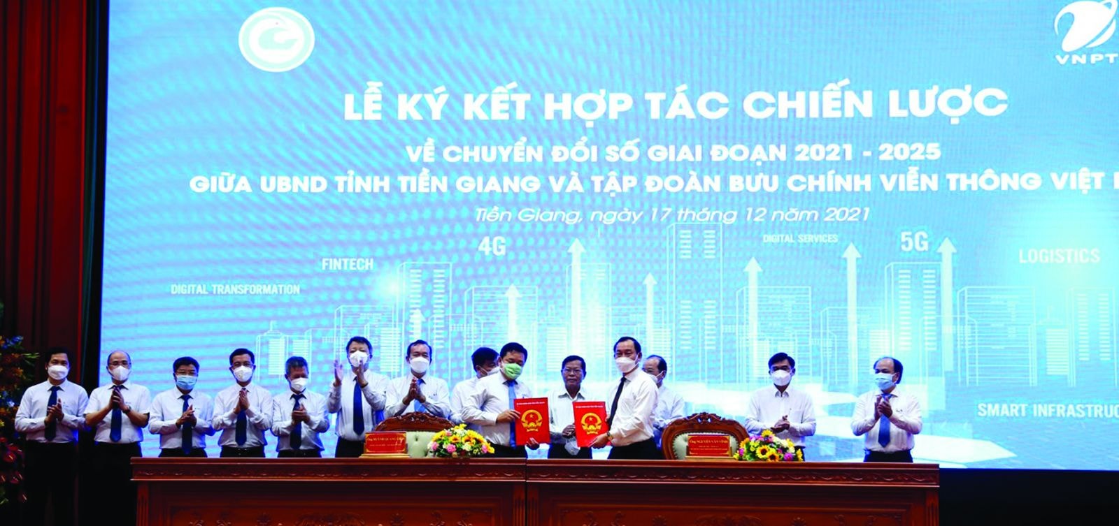   UBND tỉnh Tiền Giang và Tập đoàn VNPT ký kết thỏa thuận hợp tác chiến lược về chuyển đổi số tỉnh Tiền Giang giai đoạn 2021 – 2025