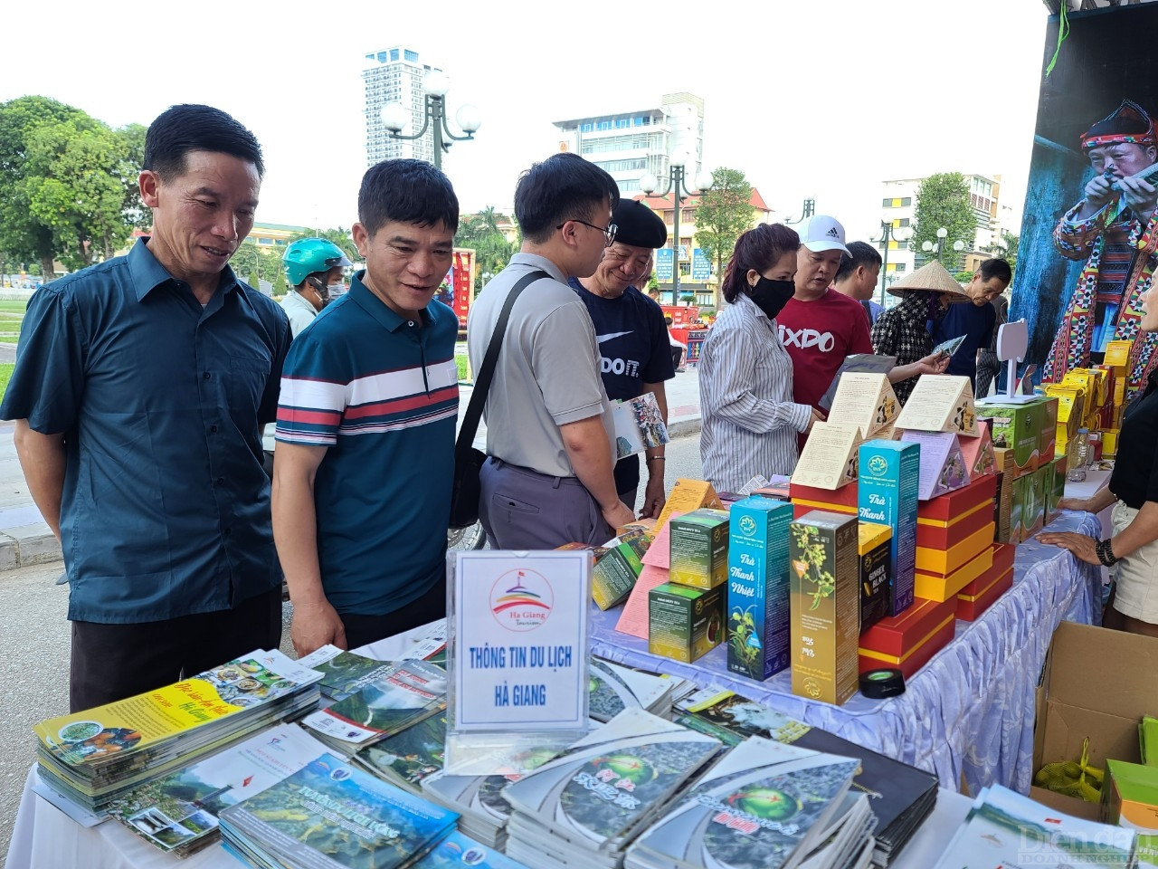 Gian hàng giới thiệu tiềm năng du lịch tỉnh Hà Giang