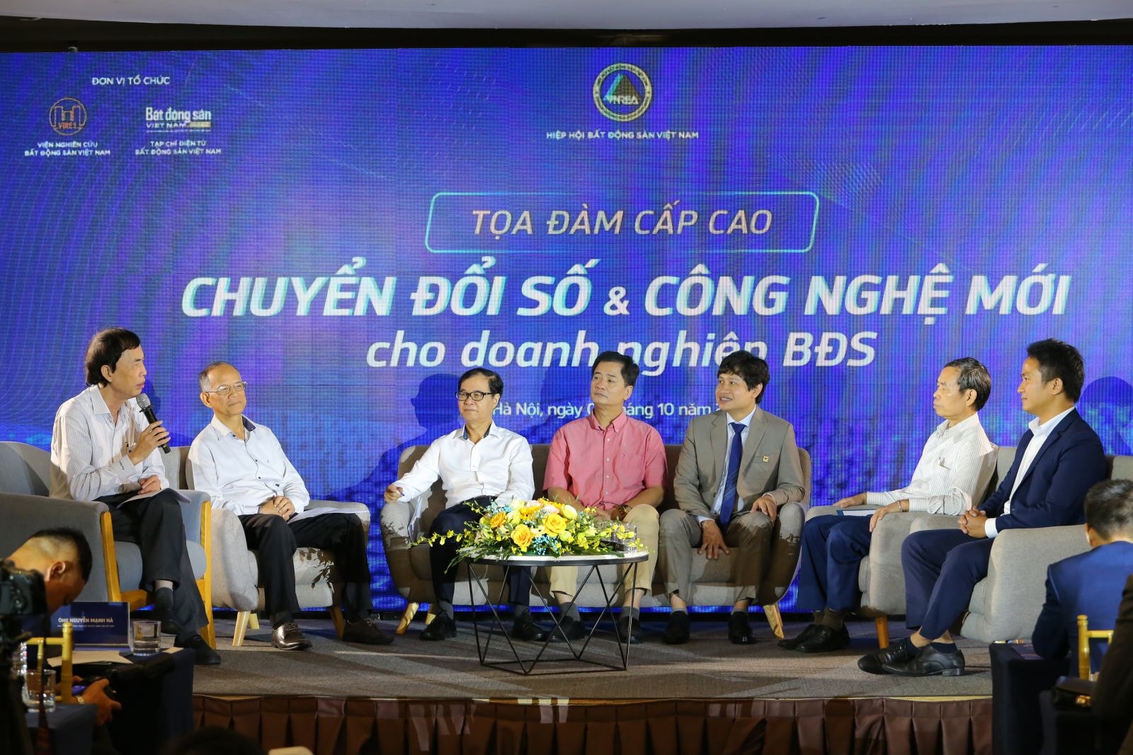 ại hội nghị xúc tiến chuyển đổi số cho thị trường bất động sản Việt Nam do Hiệp hội Bất động sản Việt Nam (VNREA), Viện nghiên cứu Bất động sản Việt Nam, Tạp chí điện tử Bất động sản Việt Nam phối hợp cùng Meeyland tổ chức tại Hà Nội ngày 7/10,