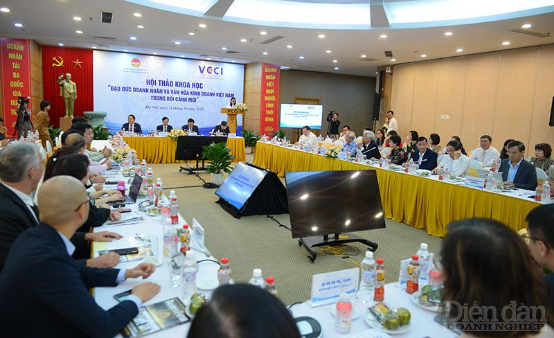 Hội thảo khoa học thu hút gần 300 đại biểu tham dự trực tiếp và trực tuyến