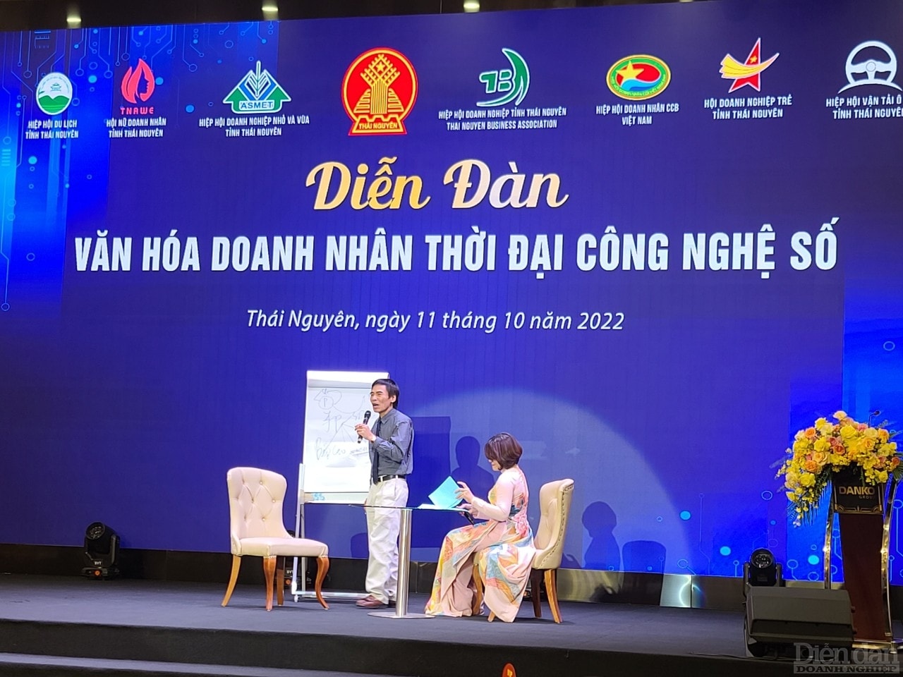 Tiến sỹ Lê Thẩm Dương tham dự Diễn đàn “Văn hóa doanh nhân thời đại công nghệ