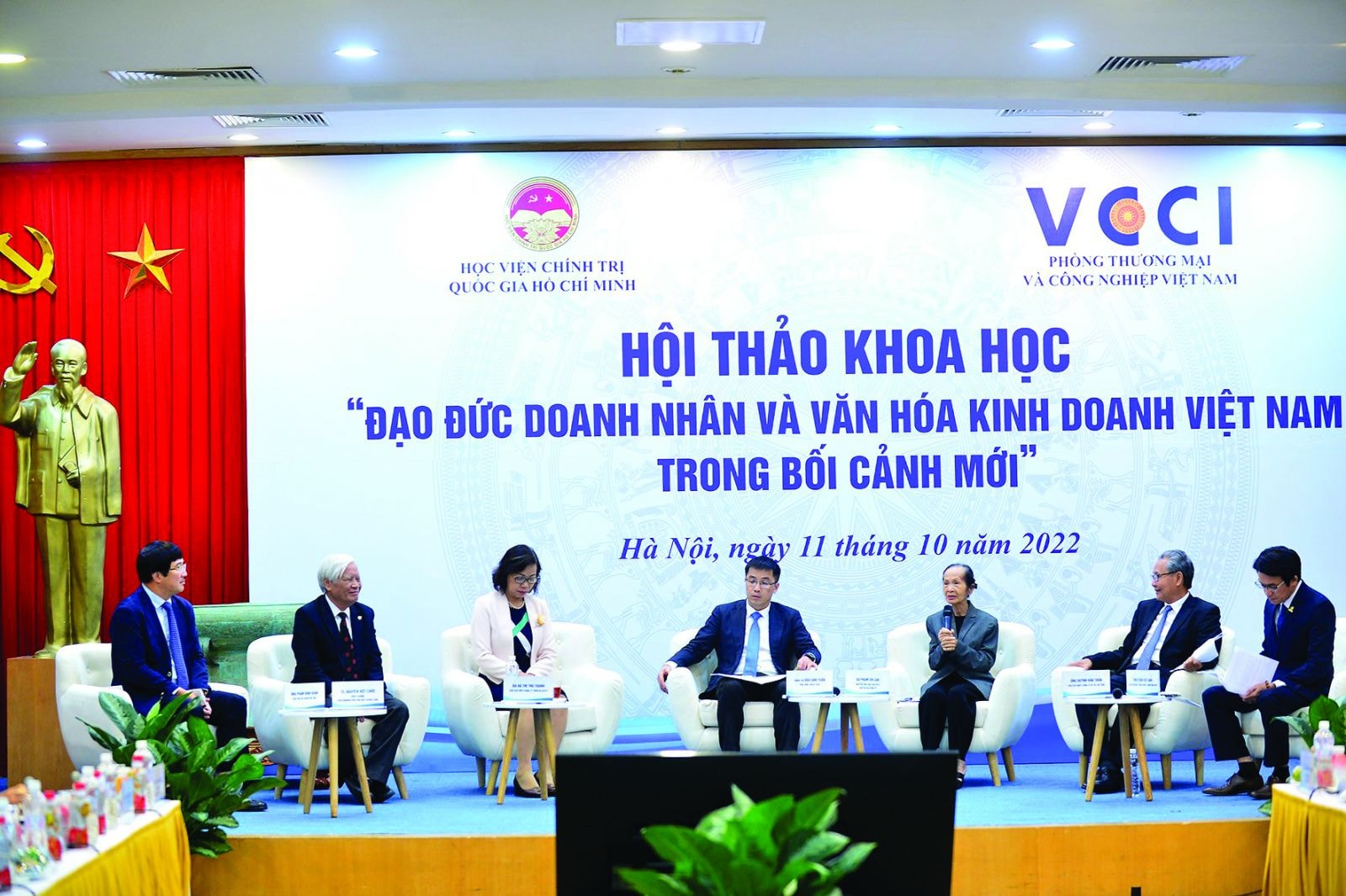  Hội thảo khoa học “Đạo đức doanh nhân và văn hoá kinh doanh Việt Nam trong bối cảnh mới” do VCCI phối hợp cùng Học viện Chính trị Quốc gia Hồ Chí Minh tổ chức.