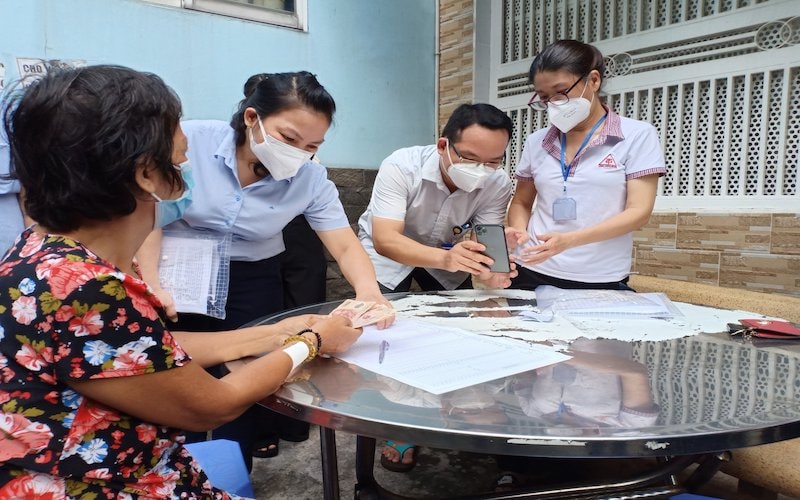 TP.HCM mới chi hỗ trợ cho hơn 6,4 triệu người, đạt tỷ lệ 87%; tức vẫn còn gần 1 triệu người thuộc diện thụ hưởng chưa được chạm tay được số tiền hỗ trợ