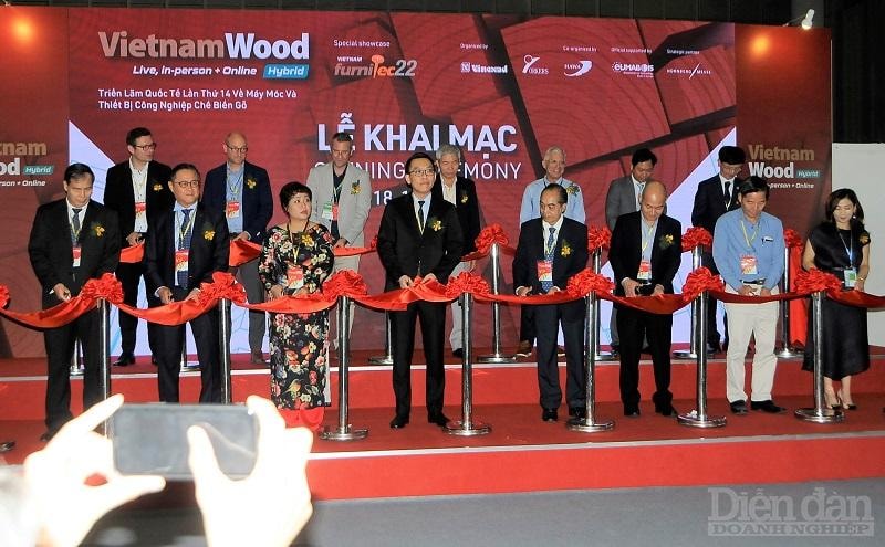 Triển lãm VietnamWood 2022 sẽ diễn ra từ ngày 18-21/10 tại SECC Sài Gòn, do Công ty Vinexad, Công ty Yorkers phối hợp với HAWA tổ chức - Ảnh: Đình Đại.