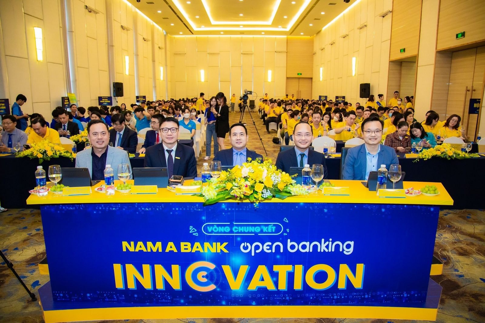 Vòng chung kết Nam A Bank – OPEN BANKING INNOVATION nhận được sự tham gia của đông đảo Đội thi và Hội đồng Ban Giám khảo có bề dày kinh nghiệm.