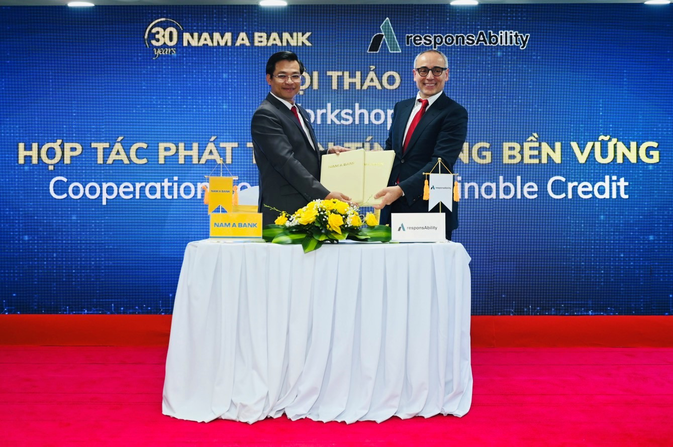 Ông Trần Ngọc Tâm – Tổng Giám đốc Nam A Bank và Ông Rochus Mommartz - Tổng Giám đốc ResponsAbility ký kết hợp tác.