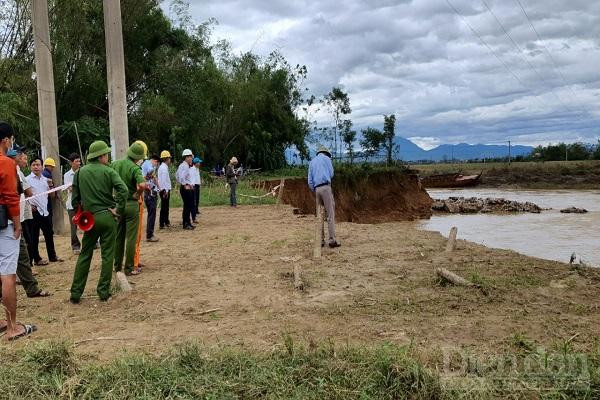 Sạt lở nghiêm trọng khu vực sông Vu Gia đe dọa đến cuộc sống của người dân địa phương.