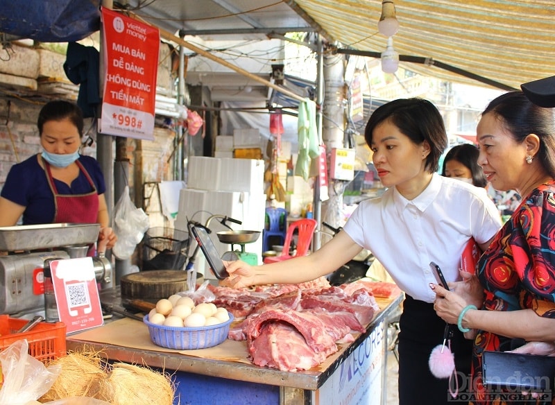 Việc ứng dụng chuyển đổi số vào hoạt động kinh doanh, buôn bán mang đến sự tiện dụng cho các doanh nghiệp, hộ kinh doanh và cả người tiêu dùng