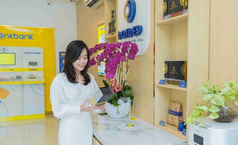 Đến điểm giao dịch số ONEBANK, KH còn trải nghiệm nhiều tiện ích tiêu dùng thông minh