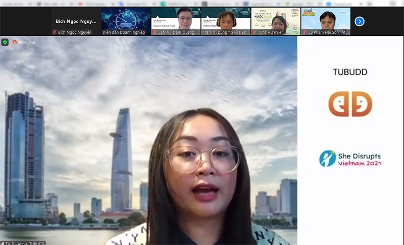 Đại diện dự án Tubudd thuyết trình dự án tại 