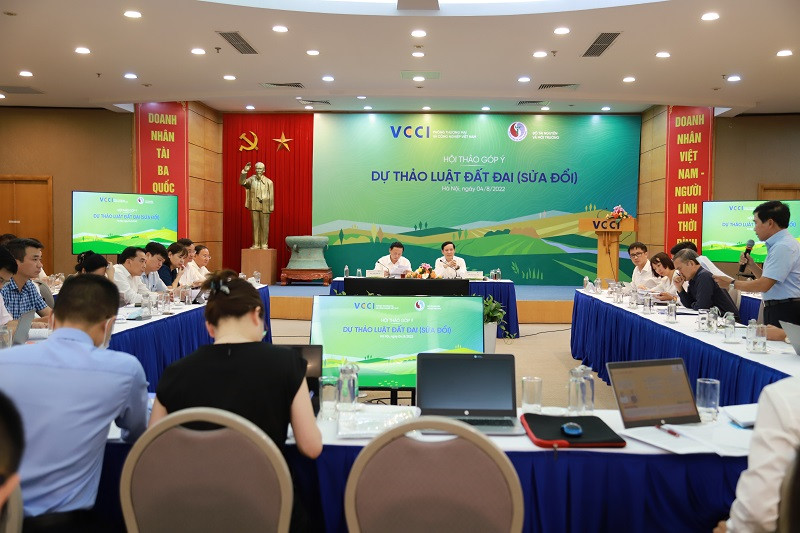 VCCI đã có nhiều hoạt động đóng góp trong xây dựng và hoàn thiện pháp luật thời gian qua - Ảnh minh họa: GIA NGUYỄN