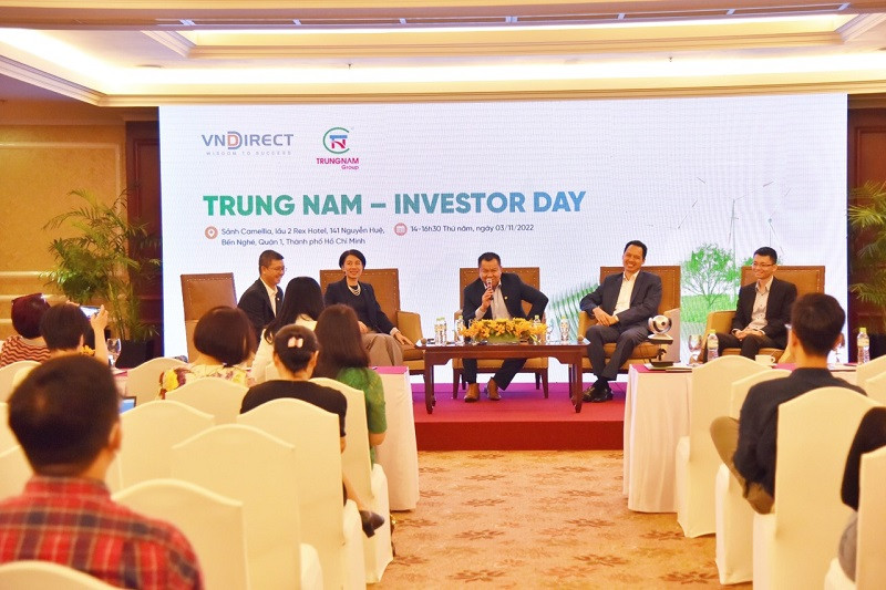 Trong bối cảnh thị trường tài chính đang bị nhiễu loạn bởi các tin đồn, Trungnam Group và CTCK VNDiriect là 2 trong số ít các đơn vị tích cực tiếp cận, gặp gỡ, cởi mở thông tin tới nhà đầu tư