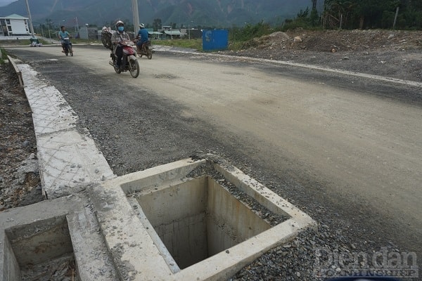 Đối với phạm vi còn lại của tuyến chưa hoàn thiện, Ban QLDA đang tích cực đôn đốc nhà thầu triển khai thi công theo đúng tiến độ đã được UBND giao nhằm sớm hoàn thiện các hạng mục còn lại đưa công trình vào khai thác, đáp ứng nhu cầu lưu thông của các phương tiện và người dân