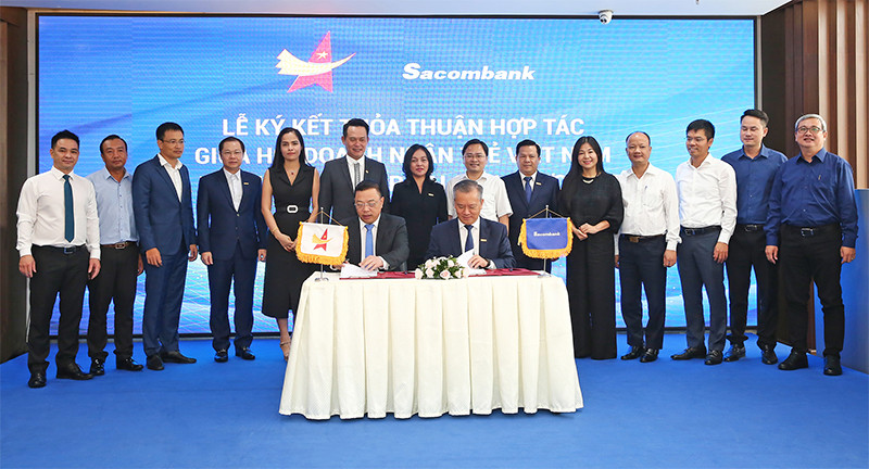 Sacombank và Hội Doanh nhân trẻ Việt Nam ký kết hợp tác