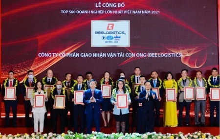 Bee Logisitcs nhận giải Top 500 Doanh nghiệp lớn nhất Việt Nam năm 2021