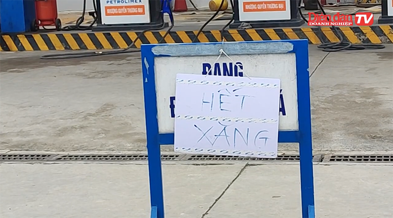 Tình trạng hết xăng cục bộ đang diễn ra tại Hà Nội. 