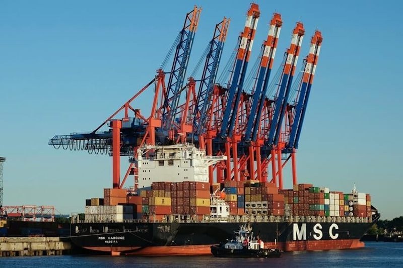 Tổng công ty Hàng hải Việt Nam (VIMC) và công ty Mediterranean Shipping Company (MSC) đang đẩy nhanh tiến độ nghiên cứu, đề xuất phát triển cảng trung chuyển container quốc tế tại khu vực Cần Giờ. 
