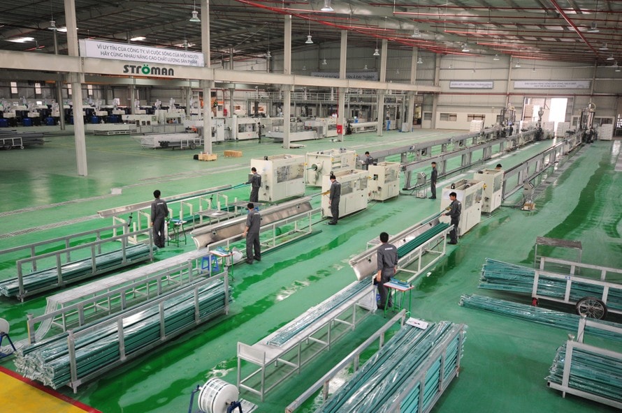 cộng đồng doanh nghiệp nhỏ và vừa Thành phố có những bước phát triển mạnh mẽ; nhiều doanh nghiệp, doanh nhân đã tạo đột phá trong quản trị doanh nghiệp, sản xuất, kinh doanh để vươn lên thành những tập đoàn kinh tế, doanh nghiệp tư nhân lớn mạnh