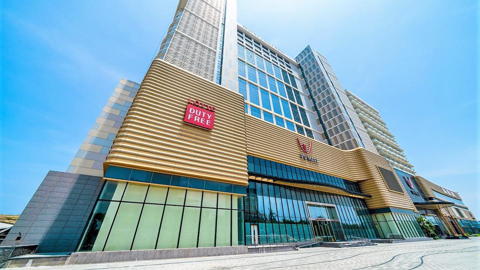 Cửa hàng miễn thuế trung tâm thành phố đầu tiên của Lotte Duty Free tại Việt Nam ở Đà Nẵng. Ảnh Lotte Duty Free.