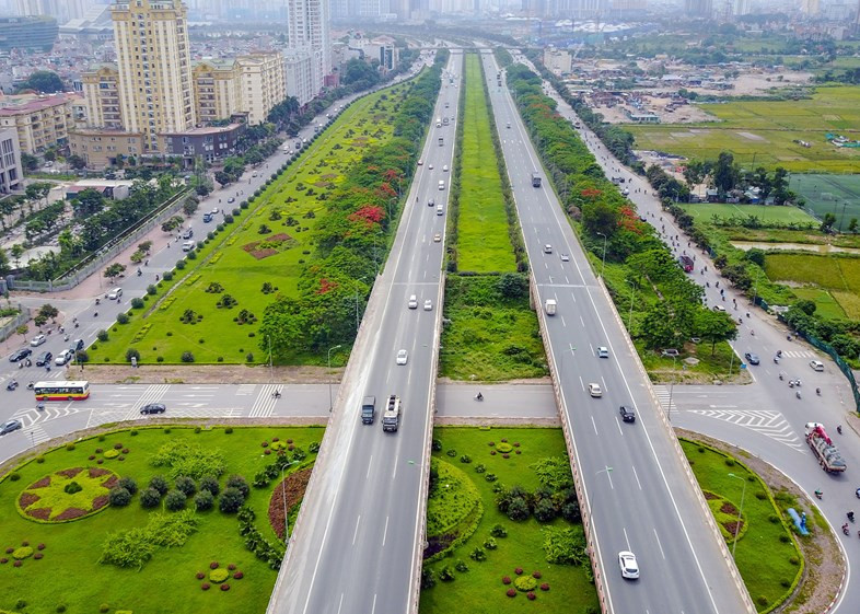 để phát triển các đô thị này cần kết nối nội vùng, nhưng thực tế cho thấy liên kết giao thông trong các khu vực dự kiến phát triển đô thị vệ tinh tại Hà Nội còn rất yếu