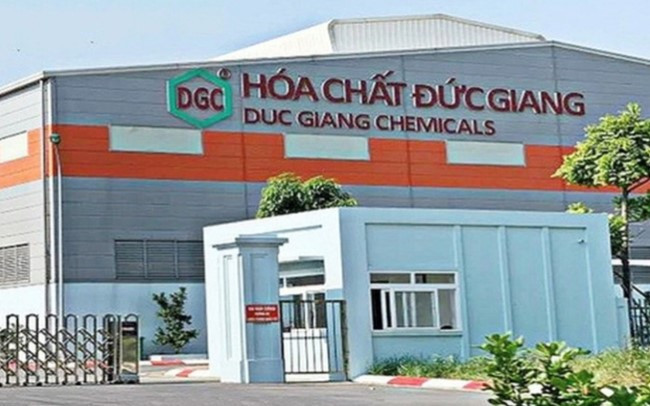 Chủ tịch Hóa chất Đức Giang chi hàng chục tỷ đồng đỡ giá cổ phiếu.