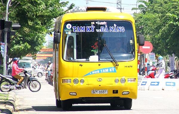 Ảnh: Giảm sút về khách hàng, tuyến di chuyển bị cắt, giá nhiên liệu tăng,... đang ảnh hưởng tiêu cực đến hoạt động của các hợp tác xã trên địa bàn tỉnh Quảng Nam.