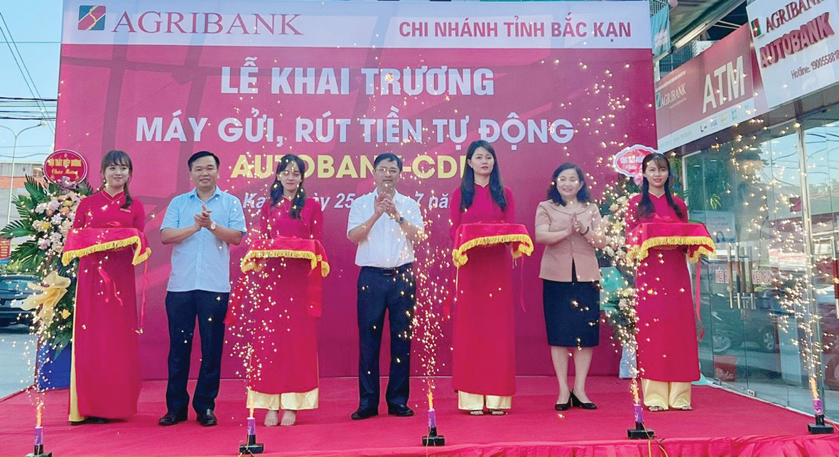  Lễ Khai trương máy gửi, rút tiền tự động tại Agribank Chi nhánh tỉnh Bắc Kạn