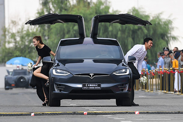 Tesla và các hãng xe điện Trung Quốc đang chiếm ưu thế trước Volkswagen.