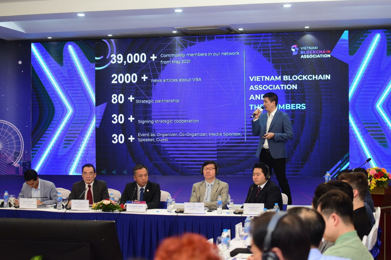 Phó Chủ tịch thường trực Phan Đức Trung chia sẻ về ứng dụng của chuỗi khối blockchain