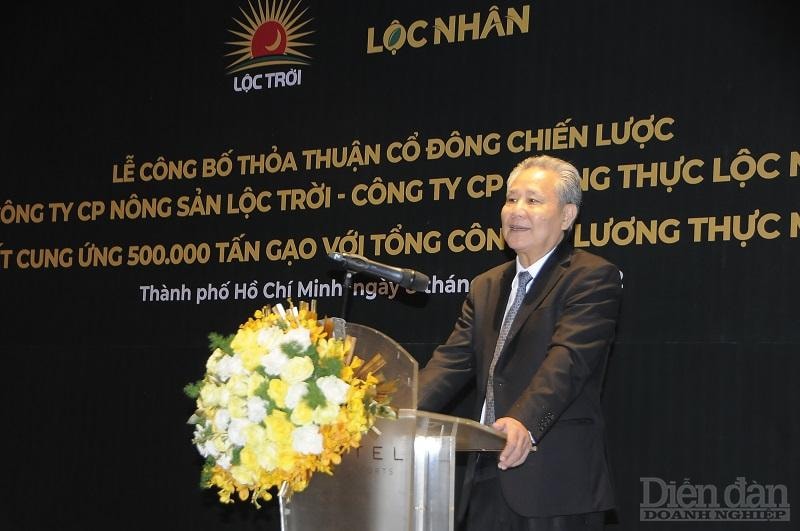 Ông Huỳnh Văn Thòn - Chủ tịch HĐQT tập đoàn Lộc Trờip/phát biểu tại lễ 