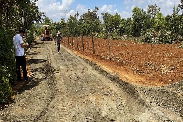 Bất động sản đóng băng làm cho doanh nghiệp điêu đứng đứng bên bờ vực phá sản.