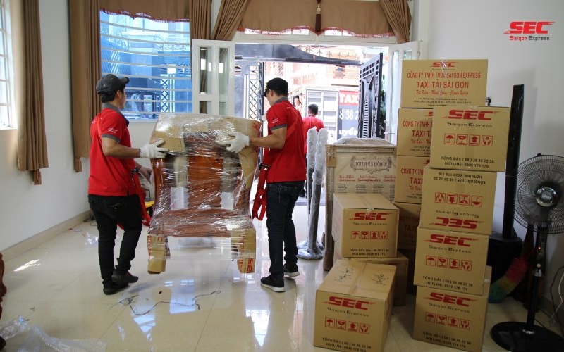 Đồ đạc của khách hàng sẽ được bọc lót, đóng gói, vận chuyển cẩn thận
