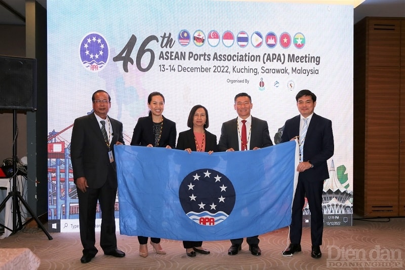 Thượng tá Bùi Văn Quỳ, Phó Tổng giám đốc Tổng công ty Tân Cảng Sài Gòn - Phó chủ tịch Hiệp hội Cảng Biển Việt Nam giữ chức Chủ tịch