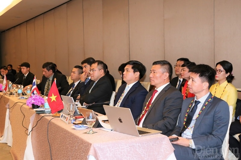 từ ngày 13 - 14/12, tại thành phố Kuching, bang Sarawak, Malaysia, Hiệp hội Cảng biển Đông Nam Á (APA) đã tổ chức hội nghị lần thứ 46 do cảng Bintulu đăng cai với sự hỗ trợ của từ Tập đoàn Bintulu Berhad và cảng Kuching.