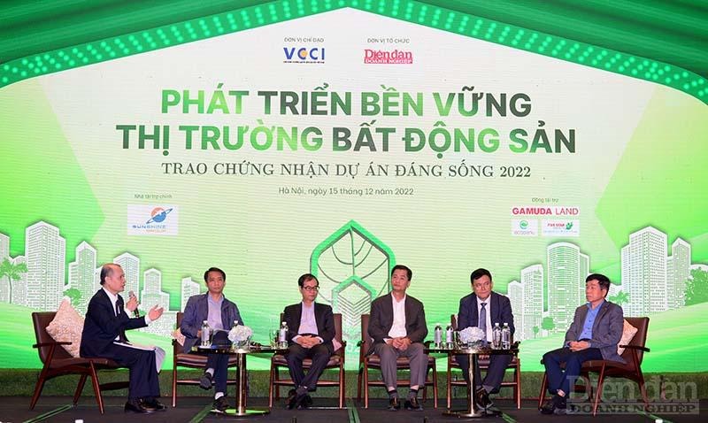 Các vị chủ toạ tại phiên thảo luận