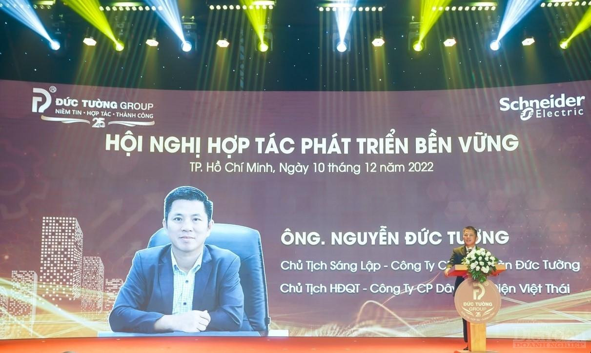 Ông Nguyễn Đức Tường - Chủ tịch sáng lập Công ty CP Tập đoàn Đức Tường phát biểu tại hội nghị