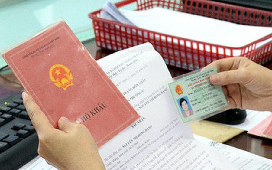Rất nhiều người dân còn băn khoăn, lo lắng trước ngày bỏ sổ hộ khẩu giấy.