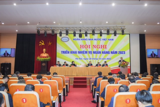 Toàn cảnh Hội nghị tống kết, đánh giá kết quả thực hiện nhiệm vụ năm 2022, triển khai nhiệm vụ, giải pháp hoạt động ngân hàng năm 2023. Ảnh: ĐK-SBV