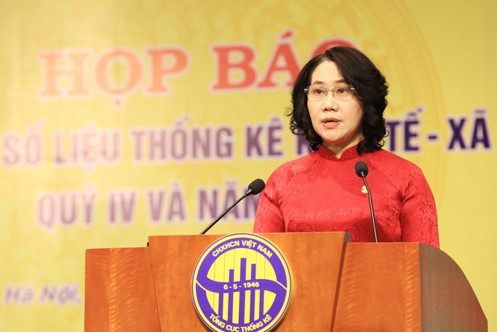 Tổng cục trưởng Tổng cục Thống kê Nguyễn Thị Hương phát biểu tại buổi họp báo. Ảnh: Tuấn Anh/TTXVN
