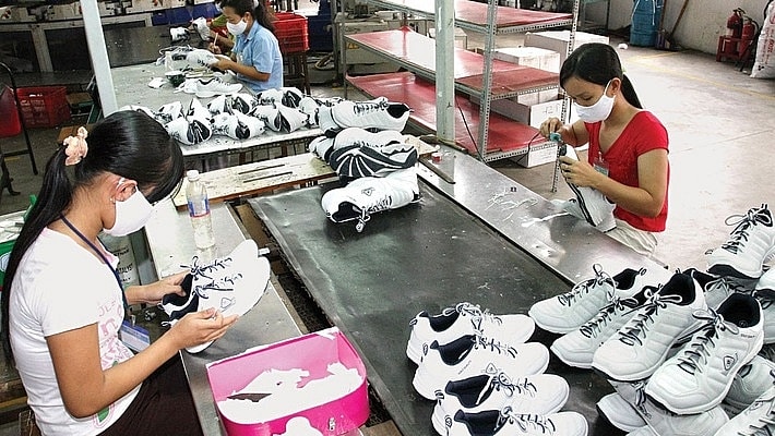 các doanh nghiệp có thể sẽ phải đối mặt với sự gián đoạn trầm trọng của chuỗi cung ứng và tác động của lạm phát.