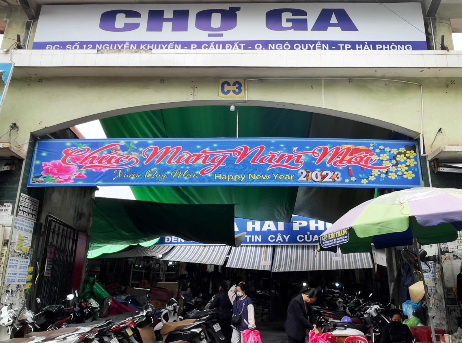 Chợ Ga (Hải Phòng). Ảnh: Lê Nhi